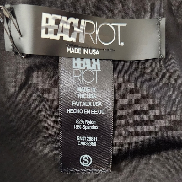 New!Beach Riot Leslie One Piece Swimsuit - Picture 10 of 11